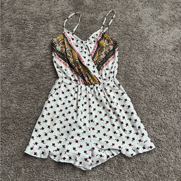 Xhilaration Pants - 🎁 Xhilaration Multicolor Floral Romper